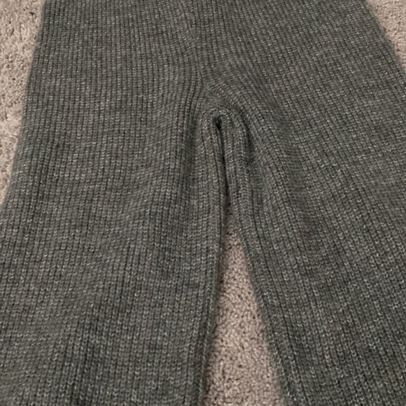 Anthropologie daily practice cropped gray knitted pants - Picture 2 of 3